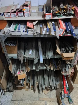 Brocas, cinceles, palas y punteros