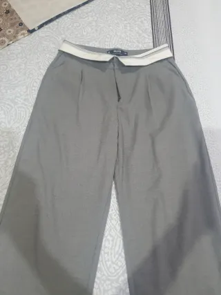Pantalón vestir Hollister gris