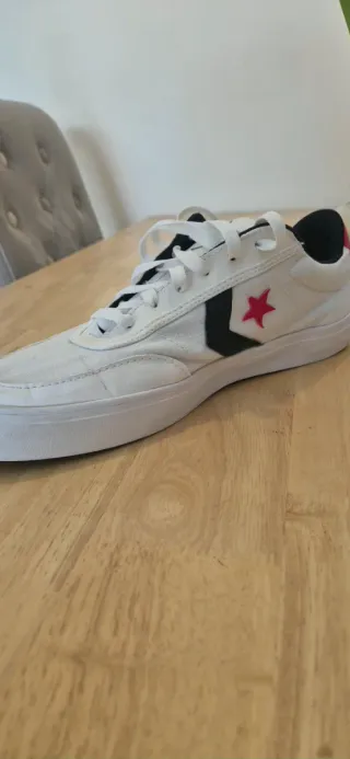 Zapatillas Converse Blancas con Rojo