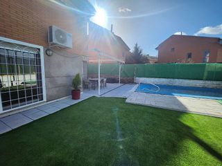 Casa pareada en venta en Villalbilla pueblo en Villalbilla