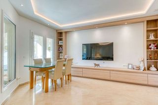 Casa adosada en venta en Benahavís