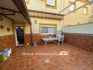 Casa adosada en venta en Linares