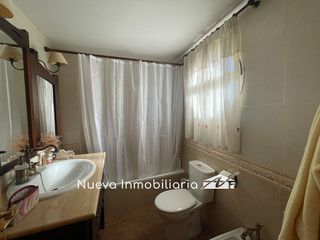 Casa adosada en venta en Linares