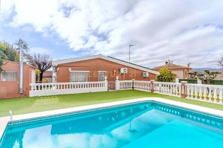 Chalet en venta en Padul