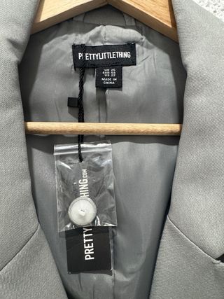 Americana PrettyLittleThing Talla 54