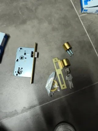 Cerradura Tesa Serie 2000 Bronce