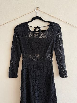 Vestido largo negro de encaje