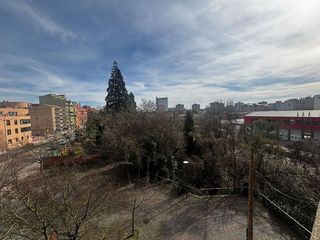 Piso en venta en Huerta del Rey en Valladolid