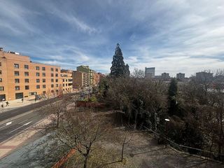 Piso en venta en Huerta del Rey en Valladolid