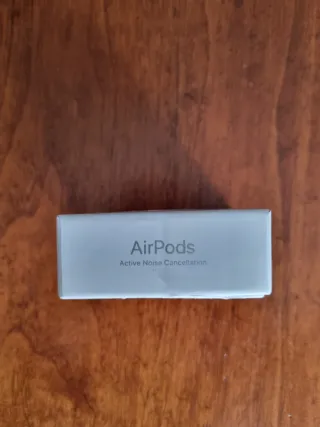 Apple AirPods 4