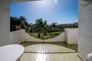 Piso en venta en El Faro de Calaburra - Chaparral en Mijas