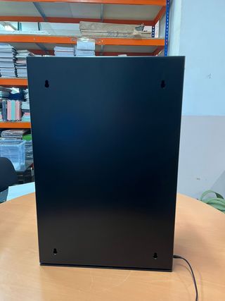 Expositor POSCA con luz