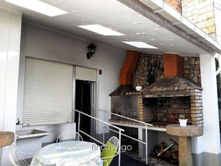 Chalet en venta en Lavadores en Vigo