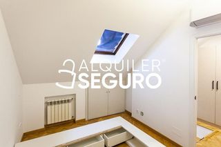 Ático en alquiler en Berruguete en Madrid
