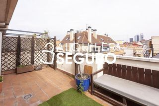 Ático en alquiler en Berruguete en Madrid