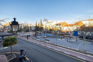 Casa adosada en venta en Avda. De los Ogíjares en Armilla