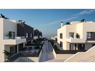 Casa adosada en venta en Viña Málaga en Vélez-Málaga