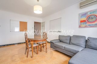 Casa adosada en venta en Centre en Rubí