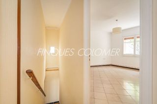 Casa adosada en venta en Centre en Rubí