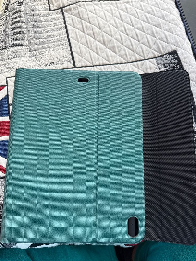 Funda con teclado iPad Air 11