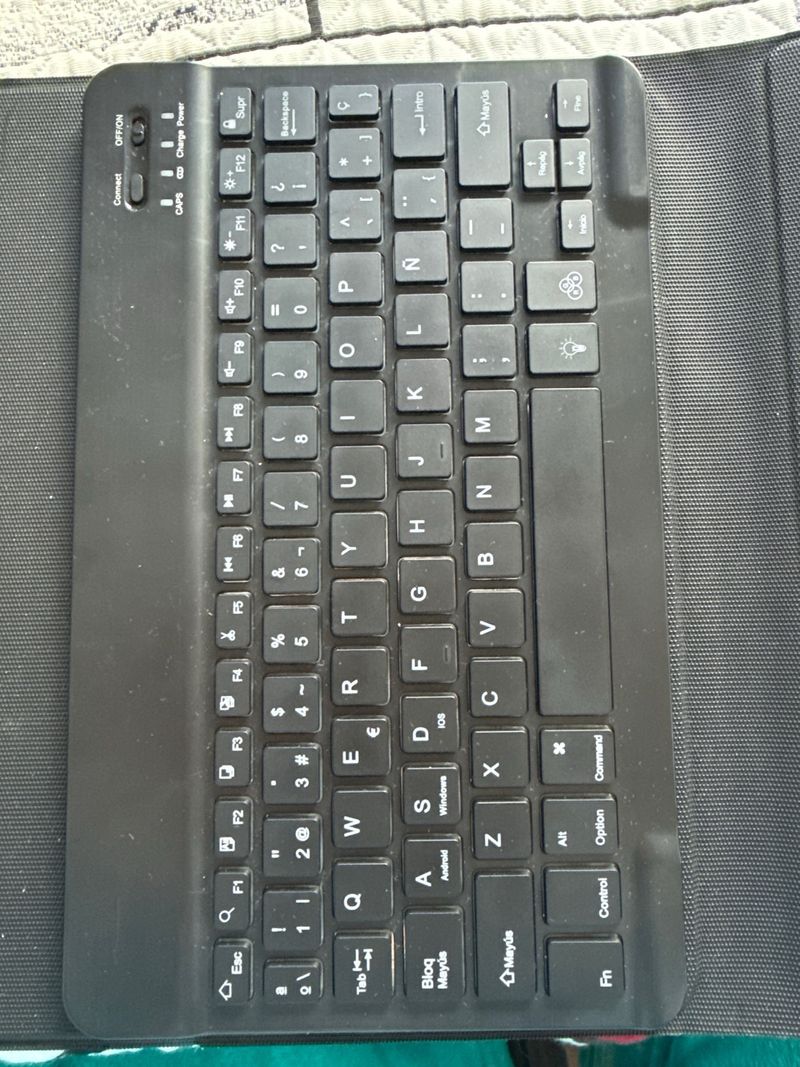 Funda con teclado iPad Air 11 afbeelding 2