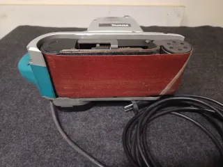 Lijadora Banda Makita 9403 1200W