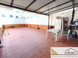 Chalet en venta en Santuario - La Laguna en Chipiona