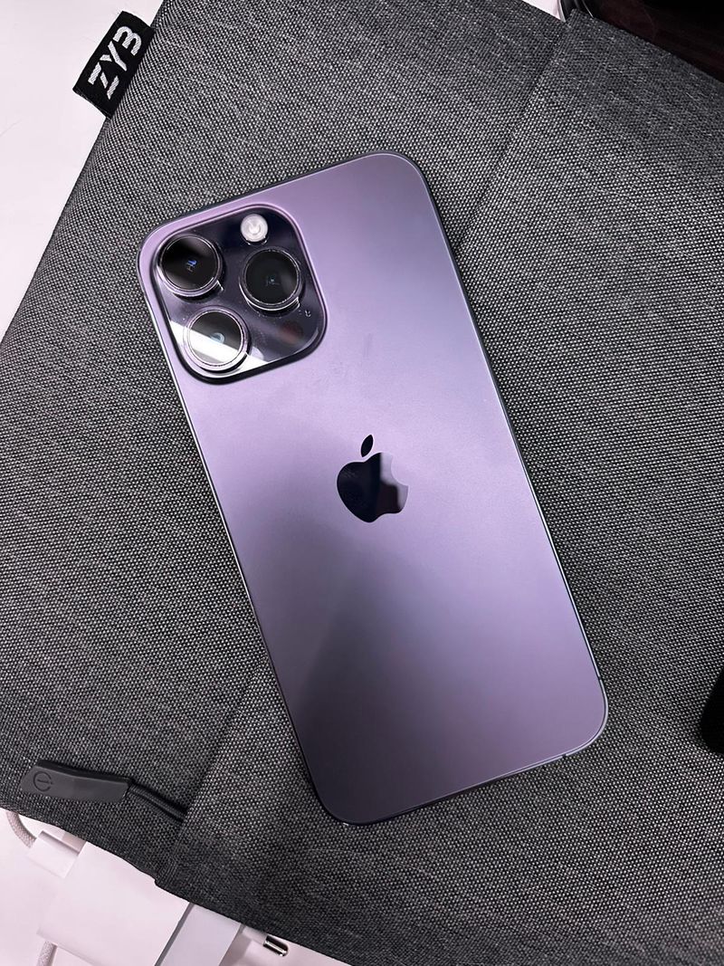 iPhone 14 Pro Max 256GB Morado (Batería 93%)