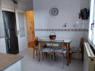 Piso en venta en Portillejo - Valdegastea en Logroño