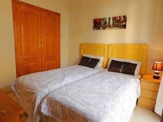 Piso en venta en Los Naranjos - Las Brisas en Marbella