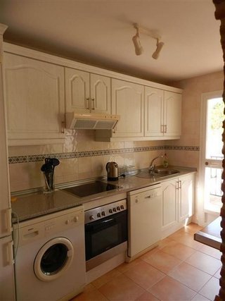 Piso en venta en Los Naranjos - Las Brisas en Marbella