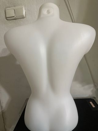 Busto maniquí mujer blanco