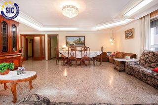 Piso en venta en Centro - Casco antiguo en Torrent