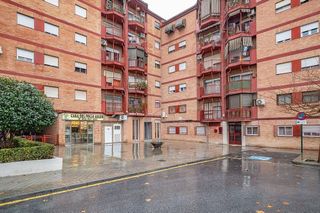 Piso en venta en San Francisco Javier en Granada