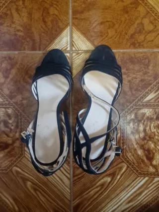 Sandalias de tacón negras