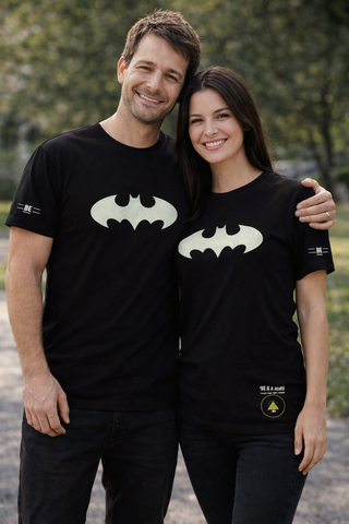 Camiseta Be a Hero Batman Negra