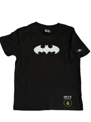 Camiseta Be a Hero Batman Negra