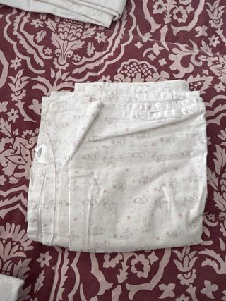 Juego de sábanas para cuna