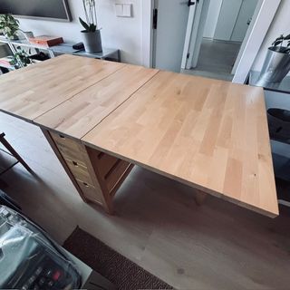 Mesa plegable de madera