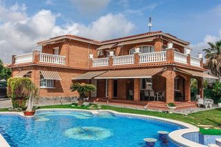 Chalet en venta en Berà Mar - El Francaset en Roda de Barà