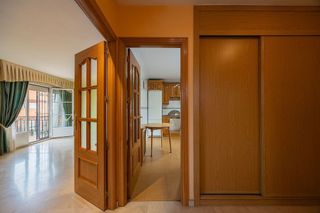 Casa pareada en venta en Pintores-Ferial en Parla