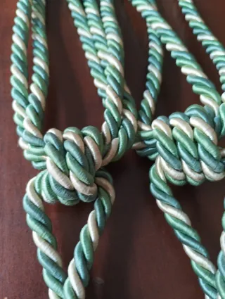 Coppia fermatenda beige e verdi