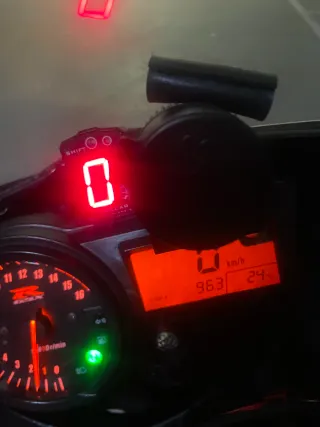 Suzuki GSXR 750 Azul y Blanca