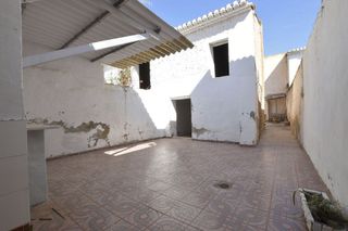 Chalet en venta en Rafelbuñol/Rafelbunyol