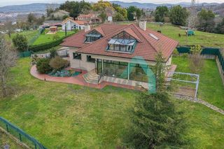 Chalet en venta en Viella-Granda-Meres en Siero