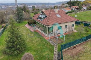 Chalet en venta en Viella-Granda-Meres en Siero