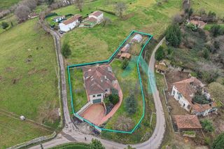 Chalet en venta en Viella-Granda-Meres en Siero