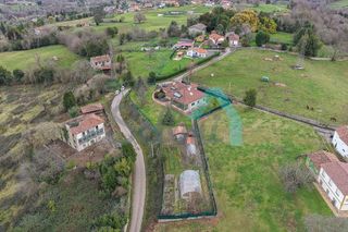 Chalet en venta en Viella-Granda-Meres en Siero