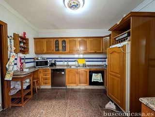 Chalet en venta en Linares