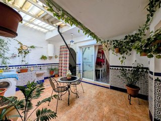 Casa adosada en venta en Loja